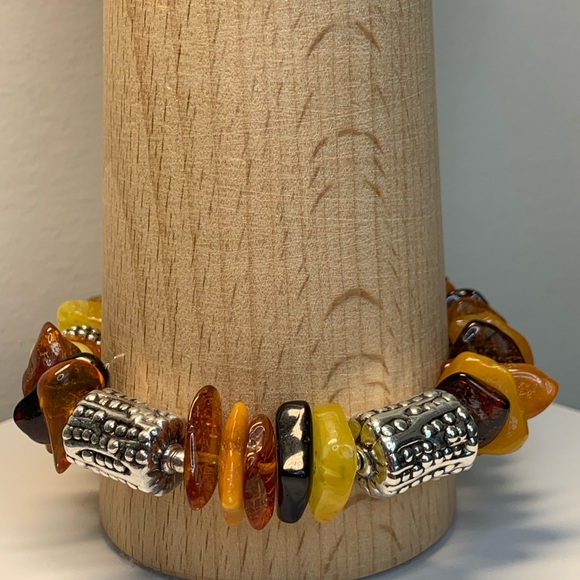 Silpada RARE HTF Sterling Silver & Honey Baltic Amber Chip Toggle Clasp Bracelet - Picture 4 of 16